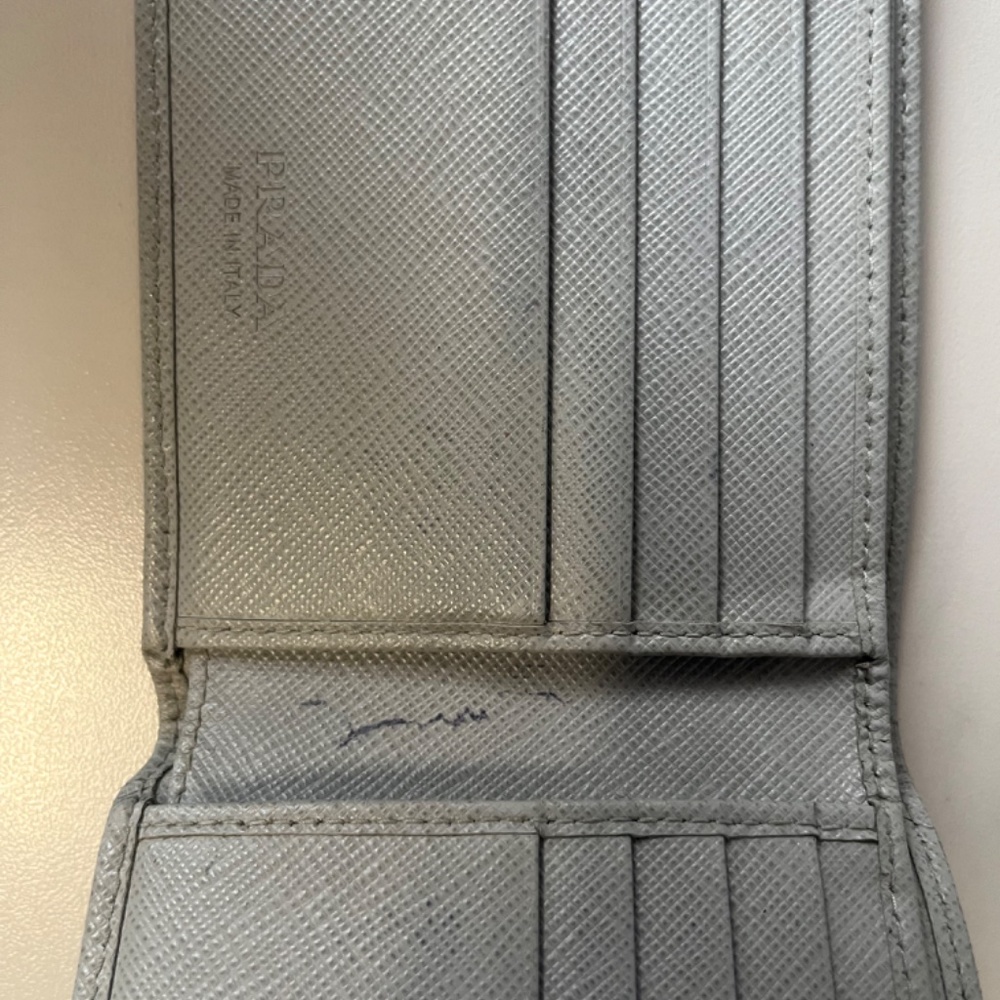 Prada Wallet - Picture 8 of 9